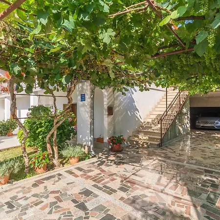 Apartment With A Parking Space - 13927
